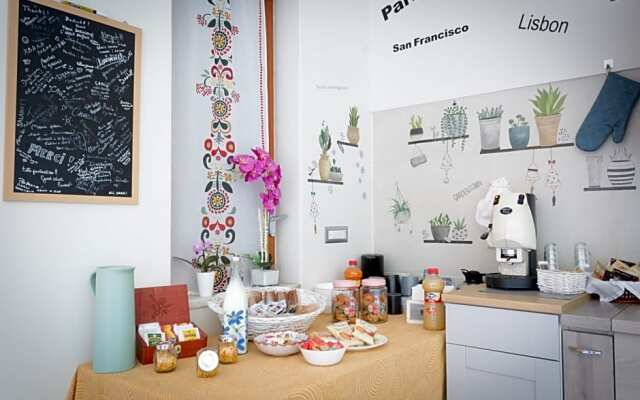 RaRo's Home Bed & Breakfast