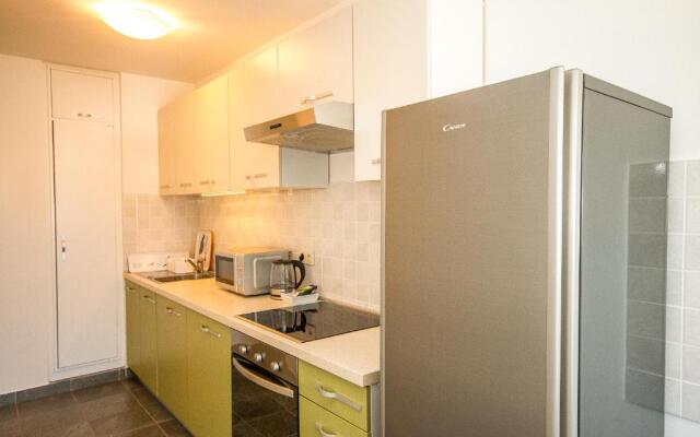 Hendrix Bridge Apartment