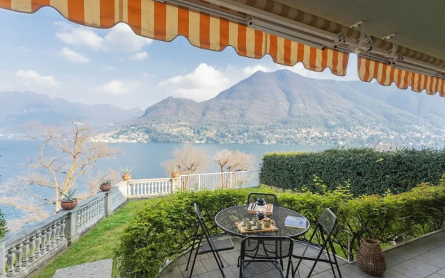 Besana 9 On the Lake - Private Garden & Parking by Rent all Como