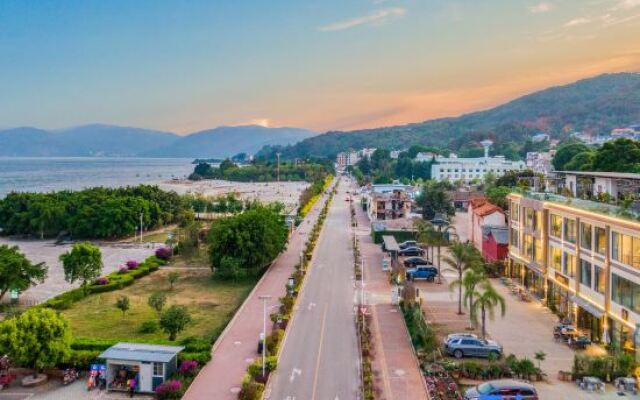 Serene Brit Boutique Hotel Fuxian Lake