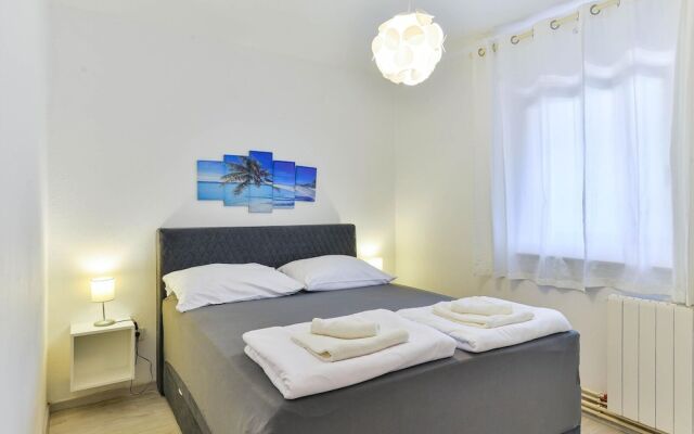 Holiday Home With Private Pool and spa