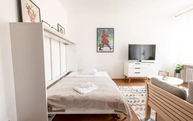 2ndhomes Cozy & Modern Top Floor Home