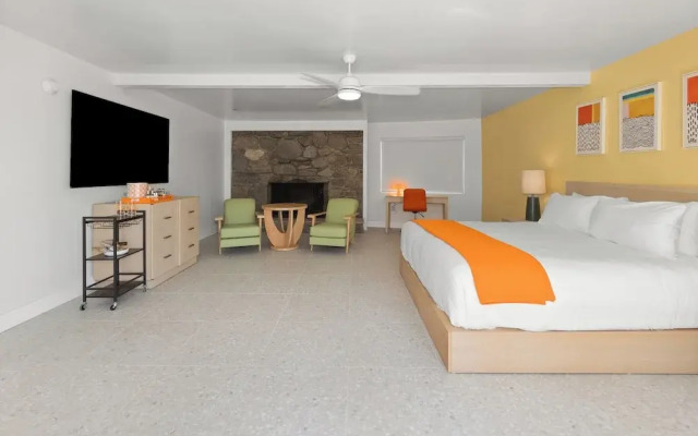 Mojave Resort - Adults Only