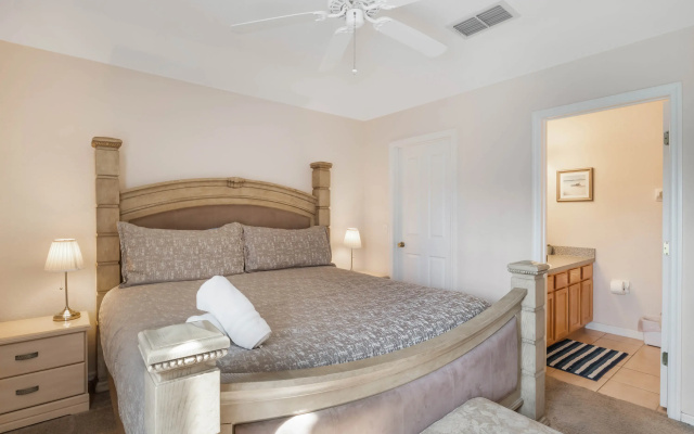 TCR1008RP - 5 beds pool home - Gated community