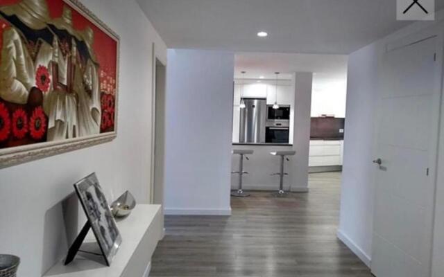 Apartamento totalmente reformado en 1ª linea
