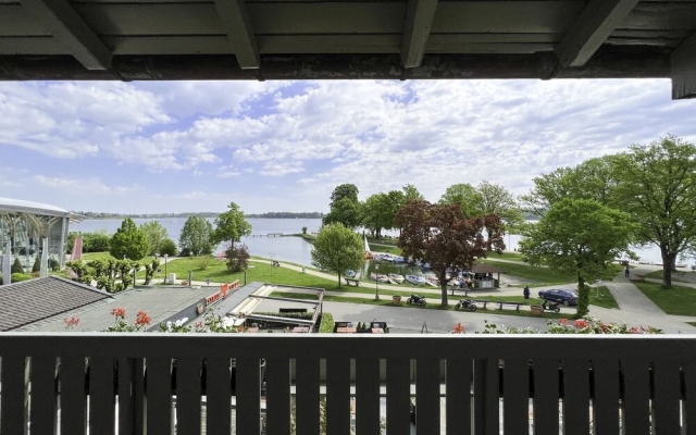 Hotel Schlossblick Chiemsee