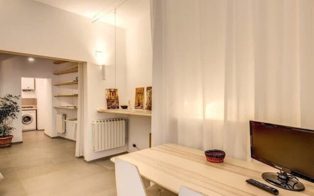 Trastevere budget studio