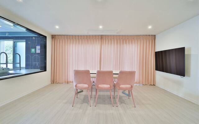 Doan Kids Hotel