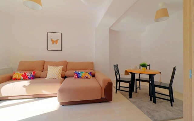 Maia Apartments