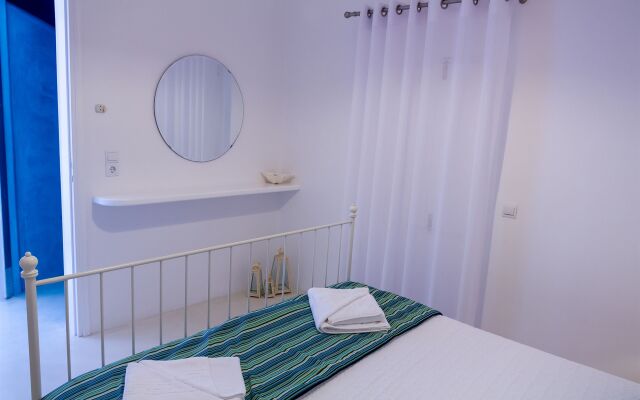 Oia Suites