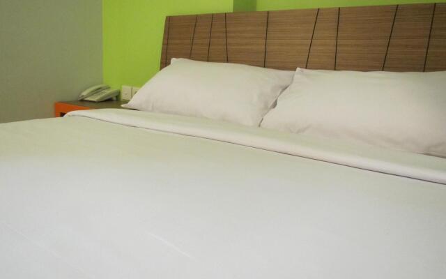 Studio One Hotel