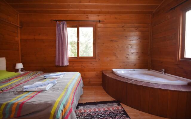 Villa Belize 1 by Helaltatilvillari