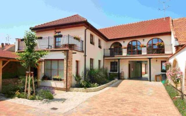Alva Pension 1