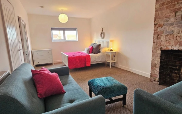 Apartmentsleeps4-marketquarter-wifi-parking