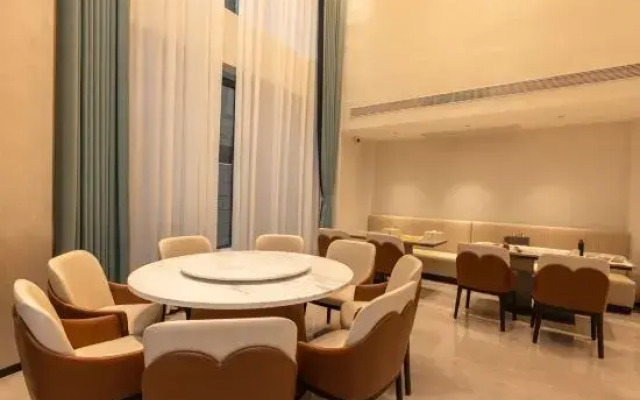 Shijian Bieyuan (Yalong Bay Bohoucun Branch)
