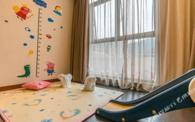 Rezen Hotel Daozhen River & Holiday