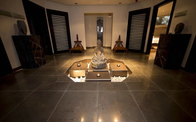 Las Dunas Suites & Apartments