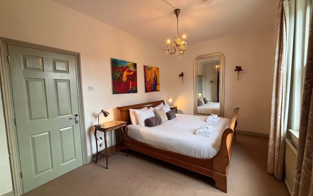 St Denys View With Free Parking