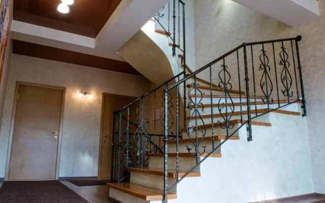 Izumrud Guest House