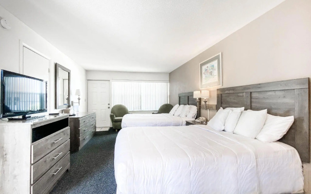 Ocean Court Beachfront Hotel