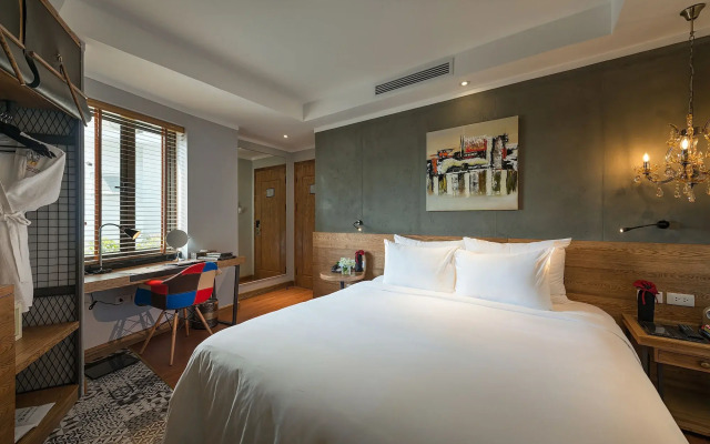 Bespoke Trendy Hotel Hanoi