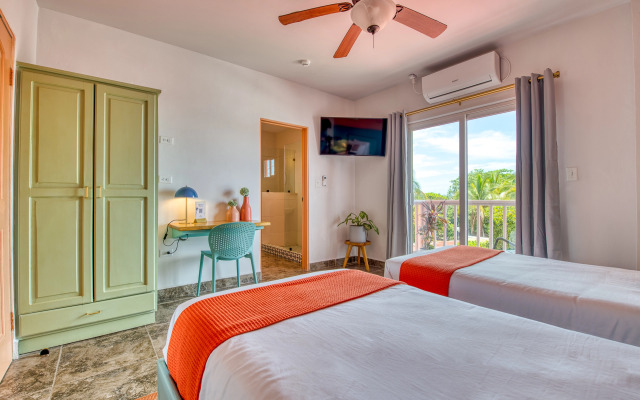 Bocas Paradise Hotel