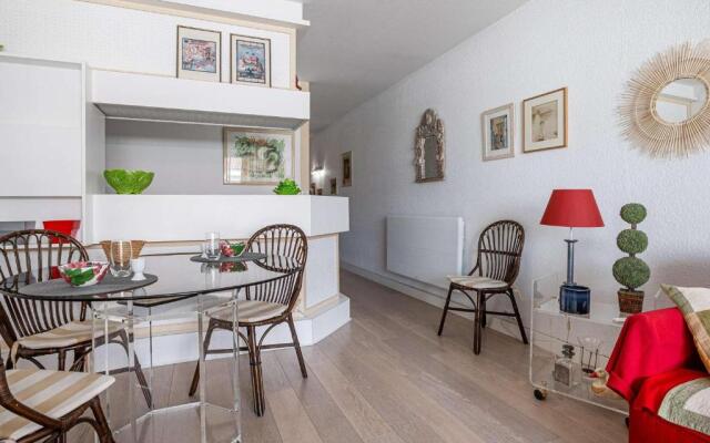 Appartement Saint-Jean-de-Luz, 1 pièce, 2 personnes - FR-1-4-593