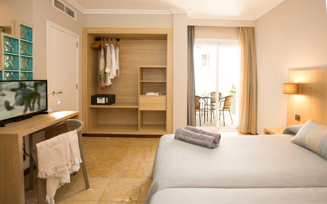 Minura Hotel Cala Galdana & Apartamentos