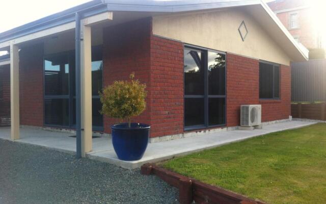 Lawrence Townhouse Accommodation