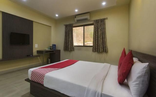 Emerald Resort by OYO Rooms