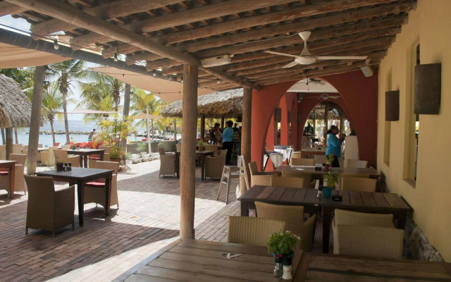 Blue Bay Lodges