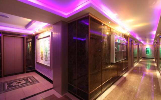 Cleopatra Hotel