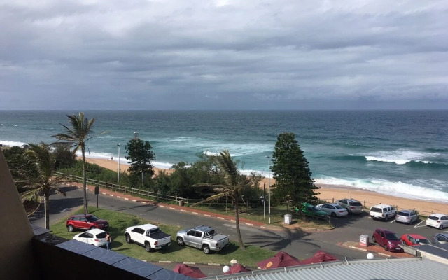 Bahari Views
