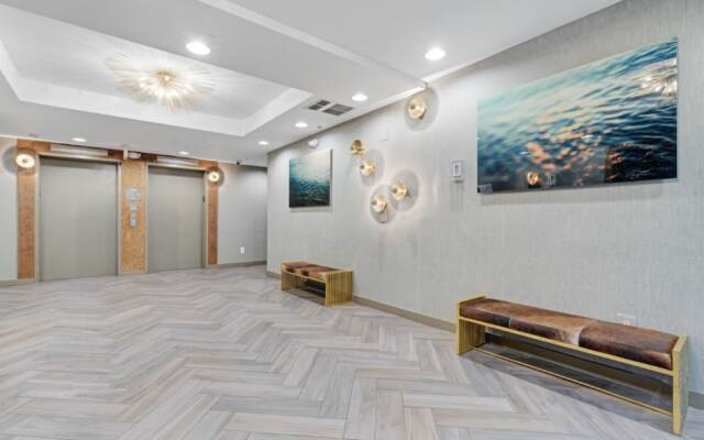 Global Luxury Suites at Monroe