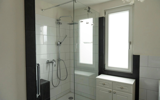 Wölkchen - Wohnung mit Balkon, Holzdielen & TV