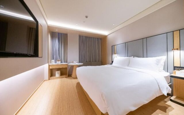 Ji Hotel (Shanghai Orient Yide City)