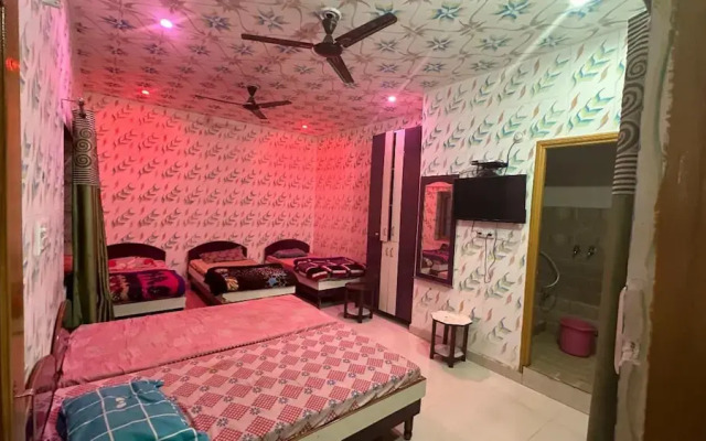 Goroomgo Maheshwari & Banquet Hall Tehri
