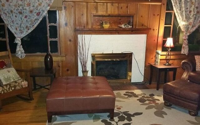 Historic Smarthouse Charming Comfy King