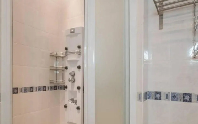 Han Krum 2 Bedroom Central Flat
