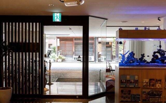 Kanazawa Station Hotel