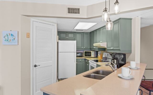 Aquavista Condominiums by Realjoy Vacations