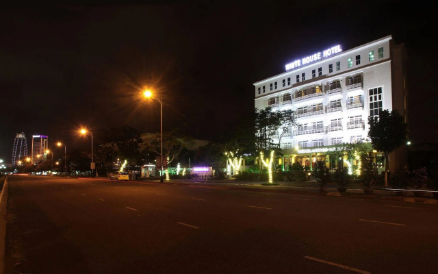 White House Hotel