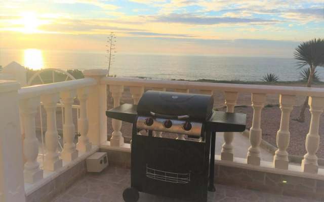 Seafront Dream Apartment