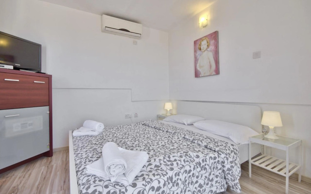 Delightful 2 bedrooms Apartment in Sliema