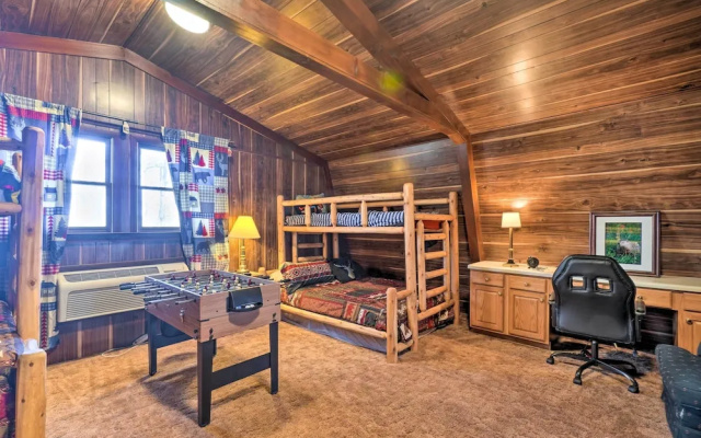 Gatlinburg Mountain-view Cabin: 5 Mi to Downtown