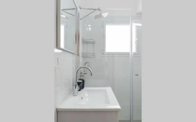 Botiuqe apartment . 100 meters from the beach