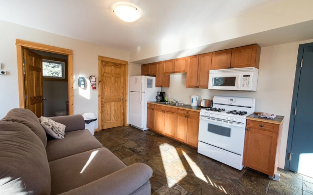 Canmore Alpine Hostel - Alpine Club of Canada