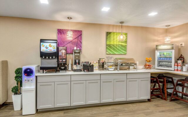 Wingate by Wyndham Kings Bay Naval Base / I-95