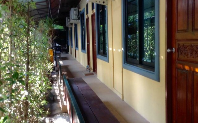 BC guesthouse Si Phraya