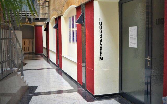 Singer109 Hotel & Hostel